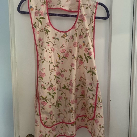 Set of Two Handmade Vintage Mid-Century Cooking Aprons Set - Picture 5 of 16